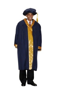 訂購香港城市大學 榮譽博士學位畢業袍  榮譽院士畢業袍  金色單邊色帶袍  寶藍色博士帽 金色流蘇  DA601